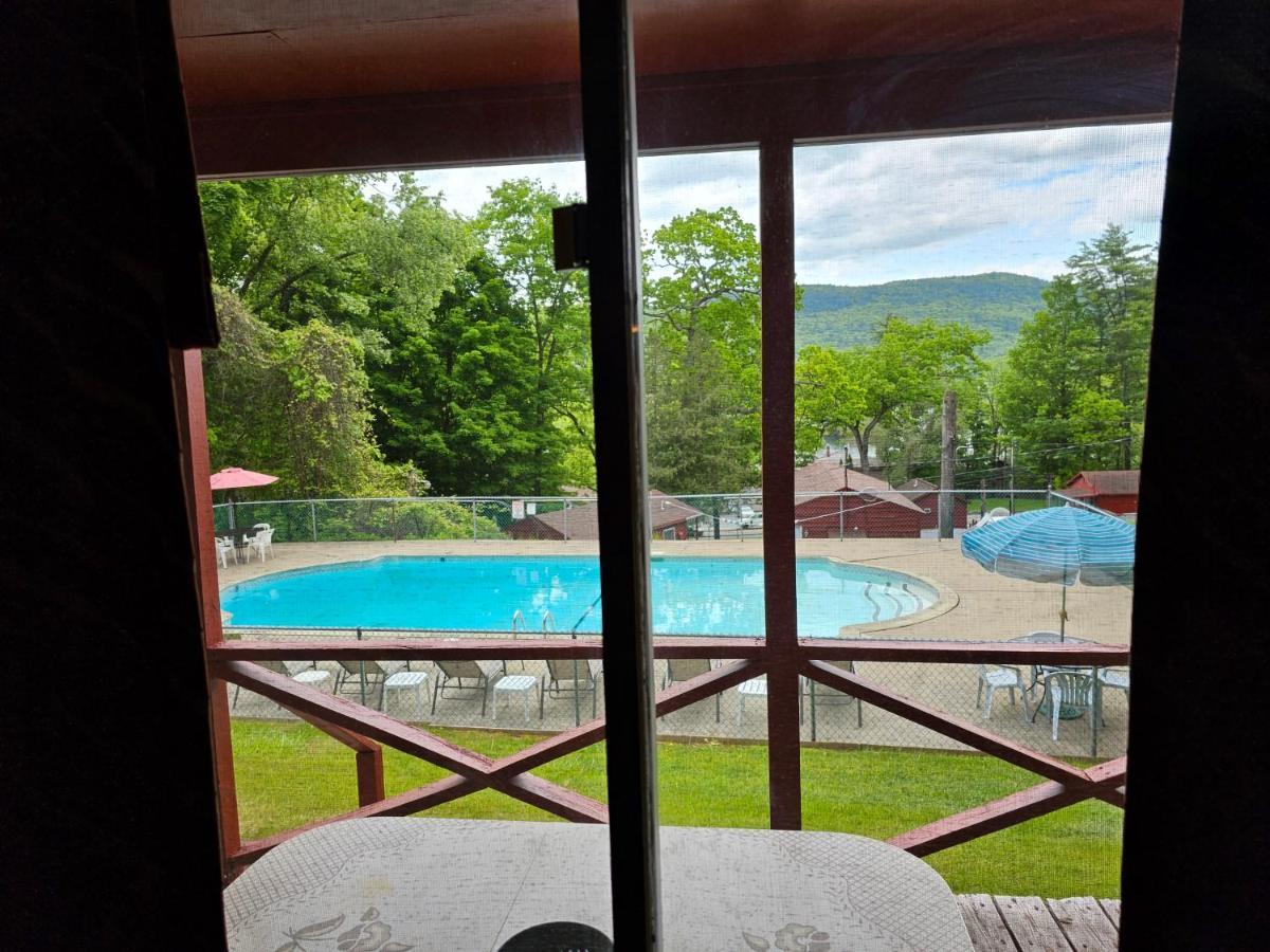 The Gold Eagle Villa Lake George Kültér fotó